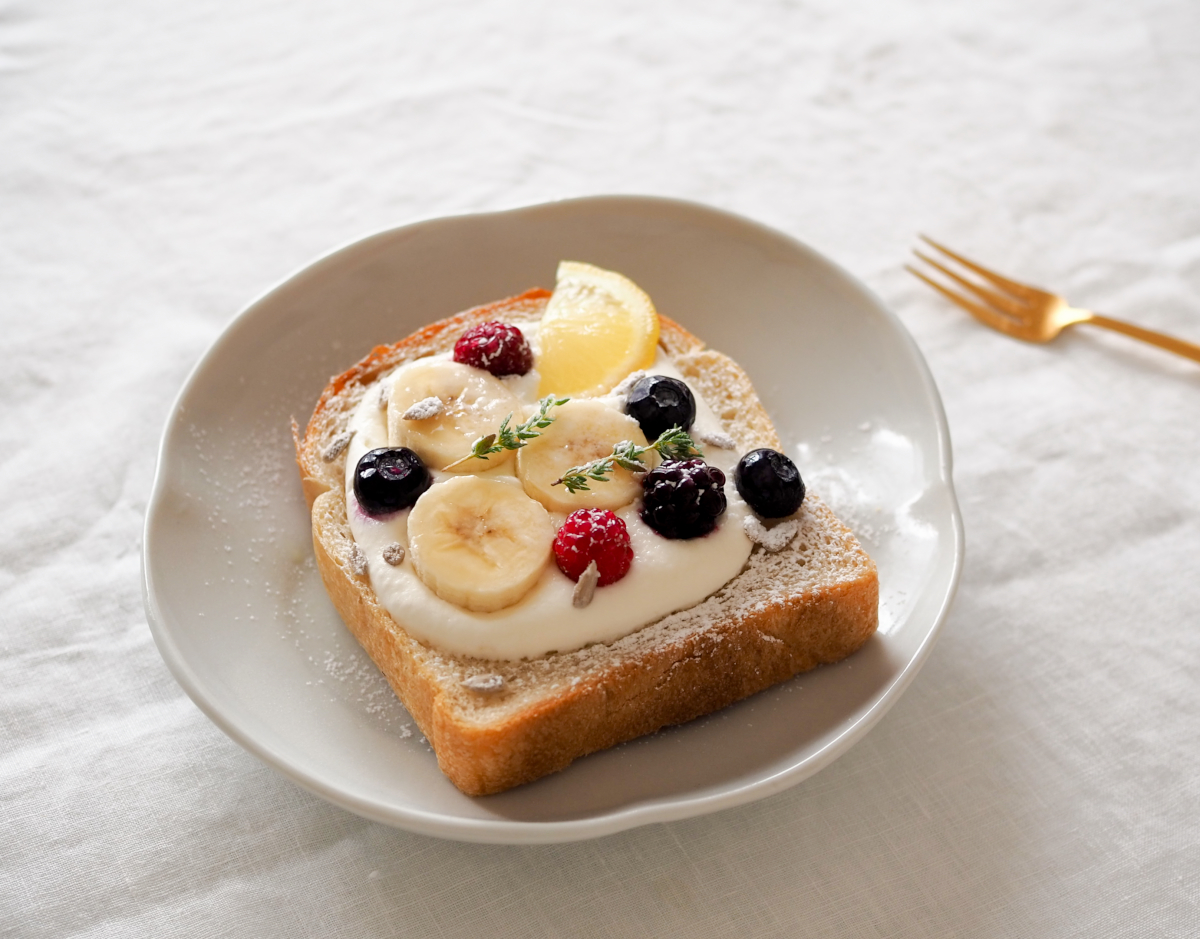 生クリームフルーツトースト